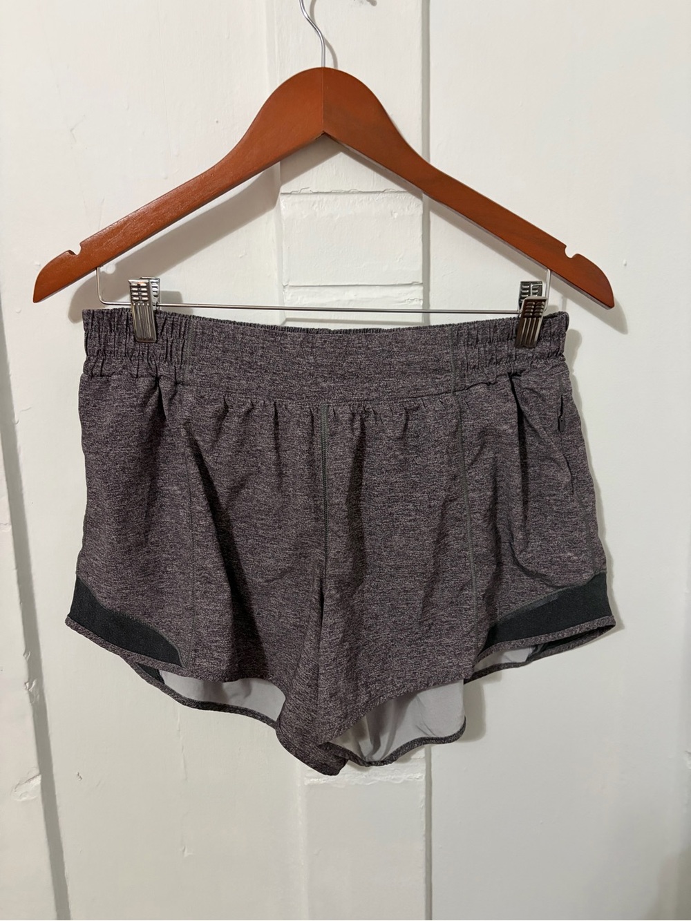 lululemon athletica
Hotty Hot Low-Rise Lined Short